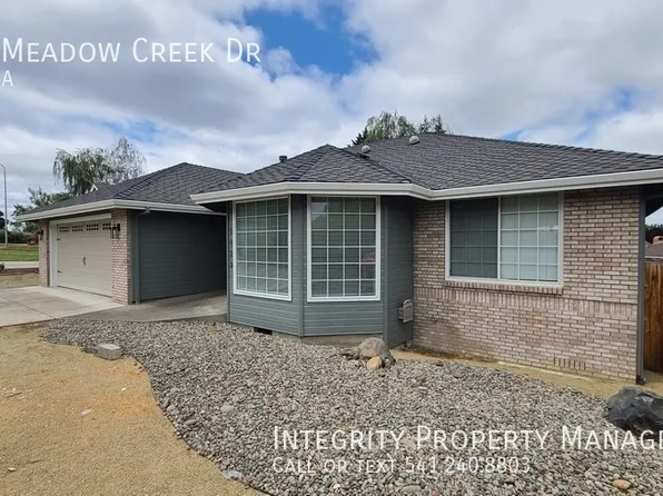 2423 Meadow Creek Dr, Medford, OR 97504
