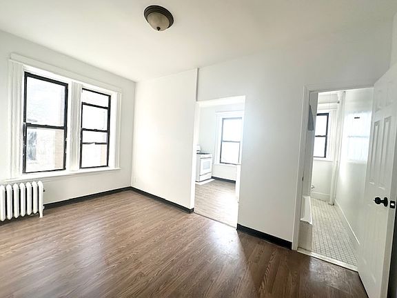 4th image of 31-16 42nd St #22