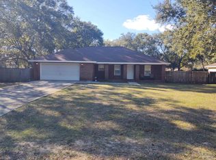 5559 Jones St, Milton, FL 32570