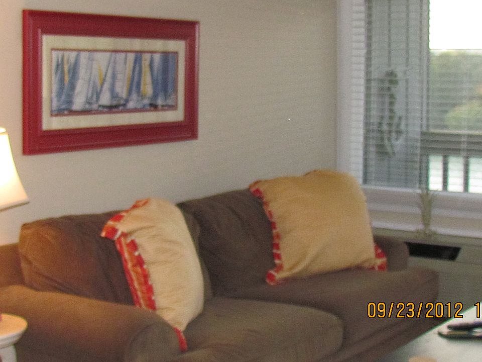 16109 Smith Mountain Lake Pkwy S7, Huddleston, VA 24104 Zillow