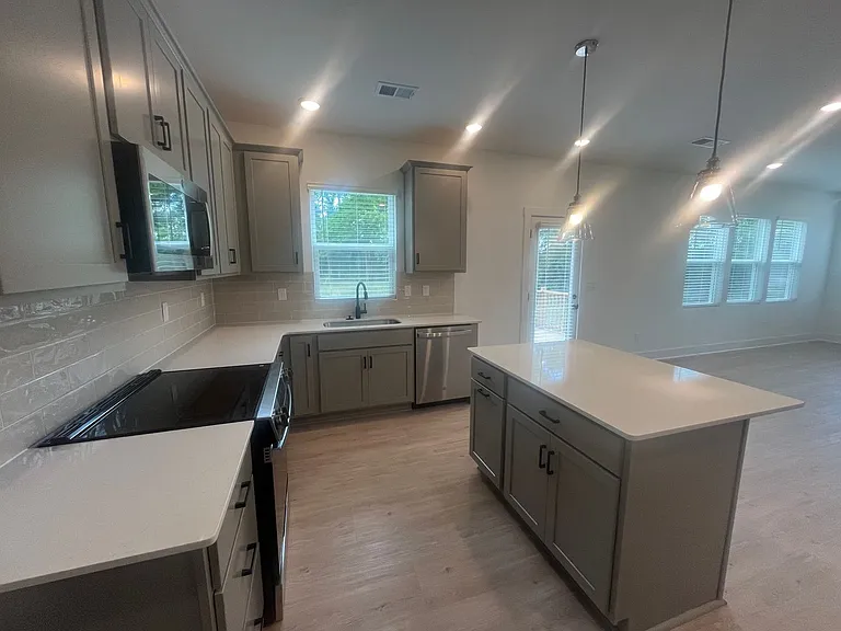 149 Rose Hannah Dr — Photo 4