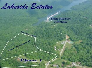 945 Hendricks Creek Rd, Burkesville, KY 42717