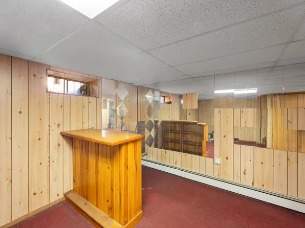 412 Hendrix Street image 18 of 27