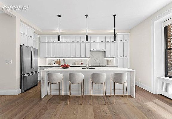 3rd image of 233 W 83rd St APT 2B