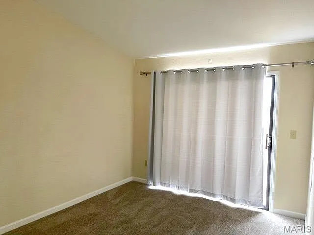 97 Peachtree Ln — Photo 9