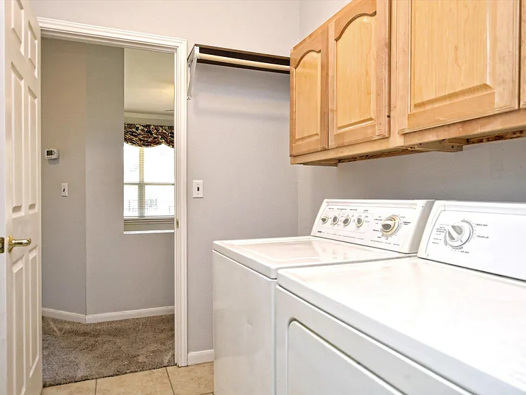 117 Beautybush Trl — Photo 16