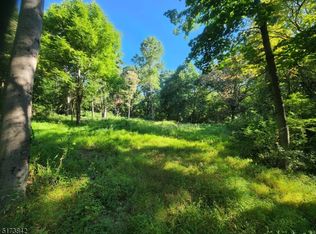 130 Harding Dr, Washington, NJ 07882