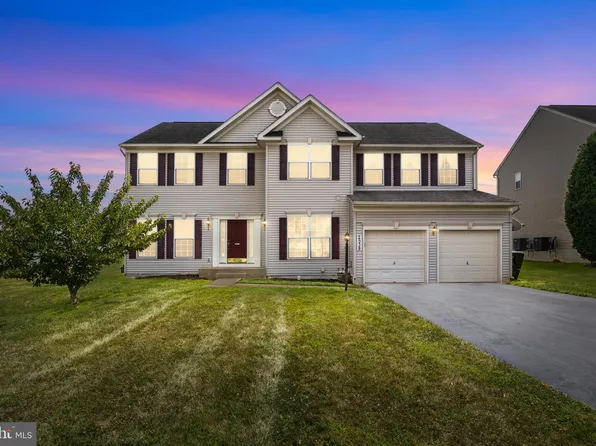 2538 Brownstone Ct, Dover, PA 17315