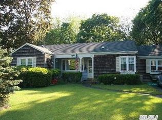 16 Arthur Ave, Blue Point, NY 11715