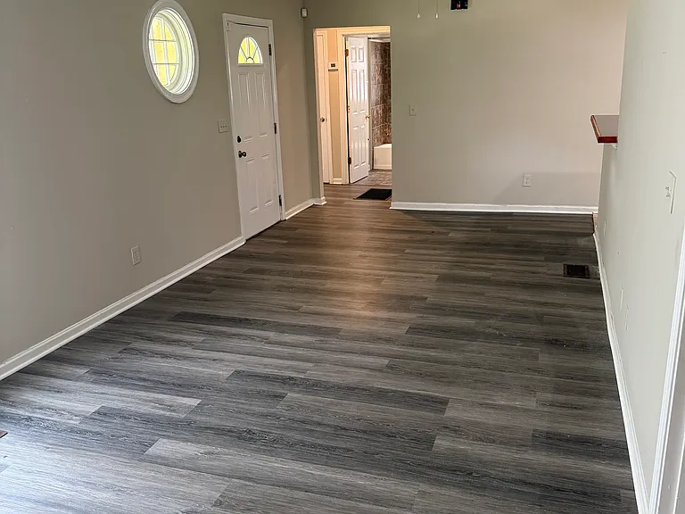 1585 Avon Ave SW — Photo 3
