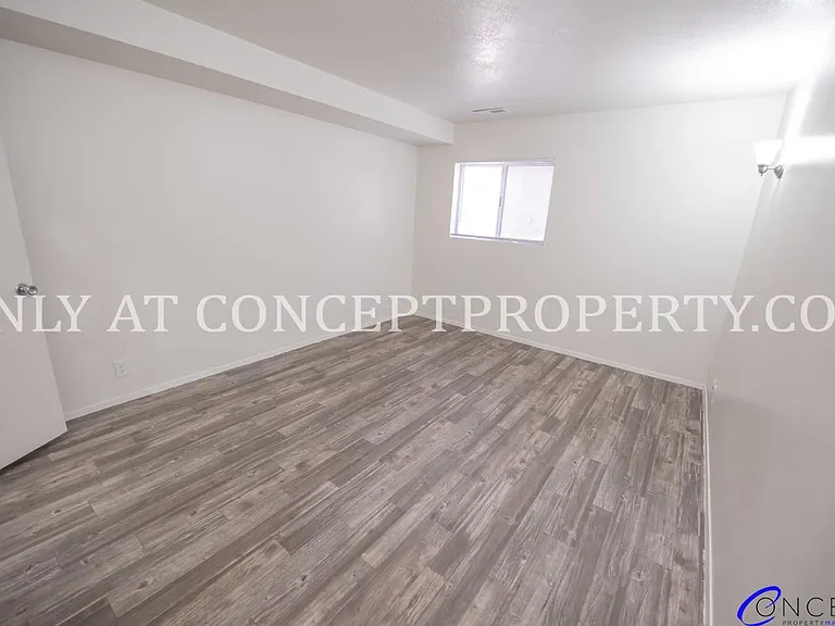 Foothill Terrace — Photo 24