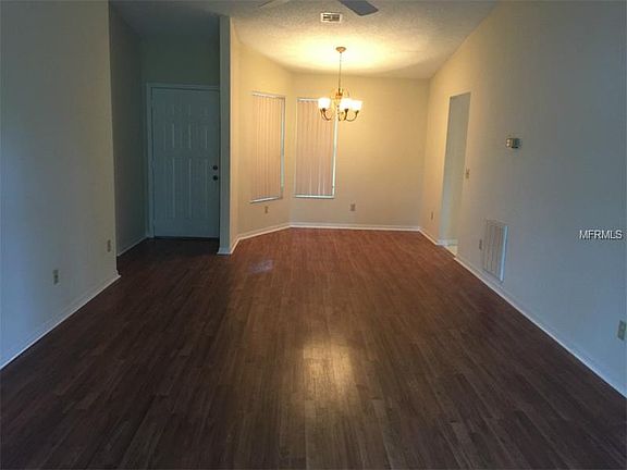 3rd image of 32200 Sweetbriar Ct