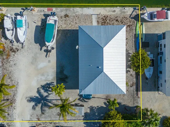 419 Blackbeard Rd, Little Torch Key, FL 33042