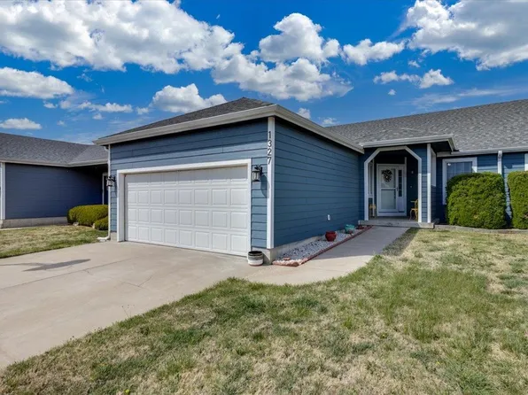 1327 Sierra Dr, Salina, KS 67401