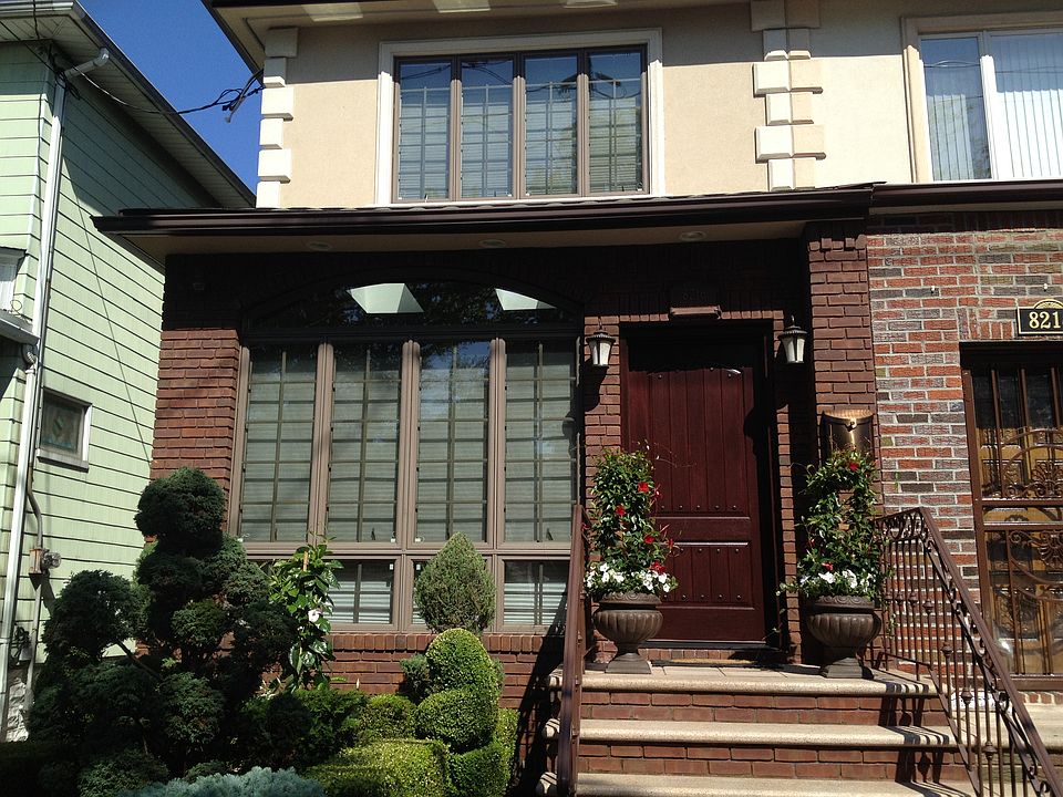 2nd image of 8216 10th Ave