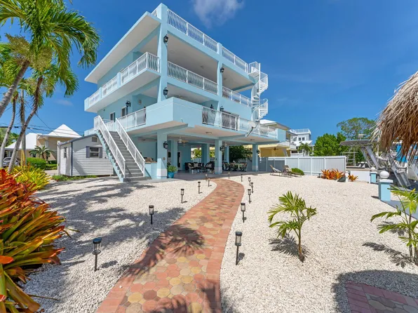 11 Center Ln, Key Largo, FL 33037
