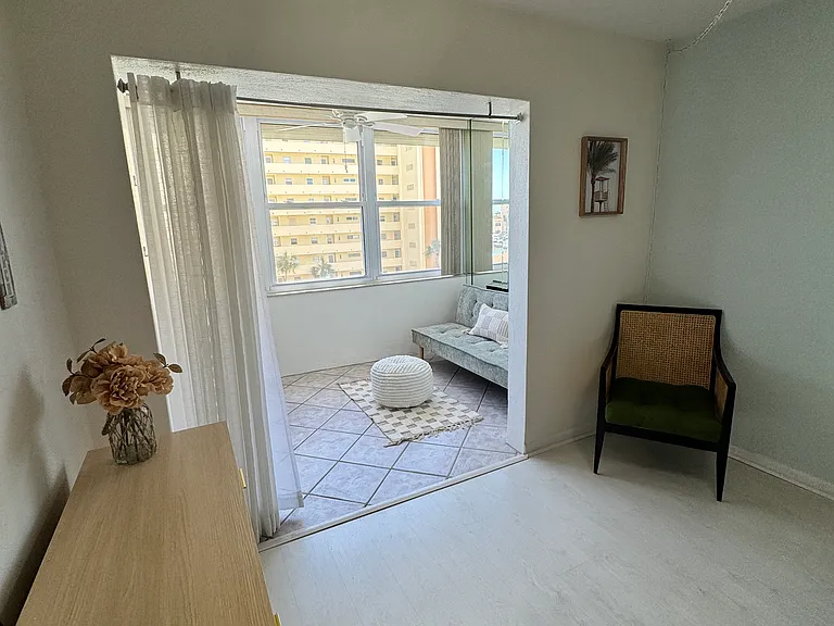 4550 Cove Cir #507 — Photo 15