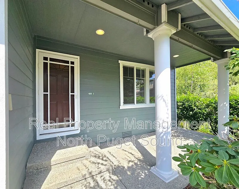 Studio, 2.5 bath, 2008 sqft, $3,225 — Photo 2