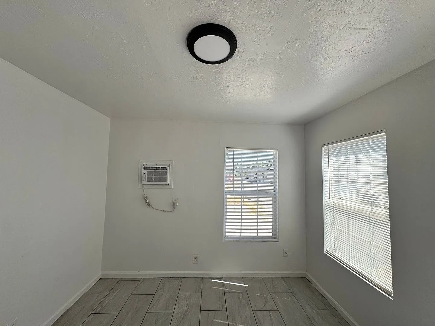 Beardsley Apartments — Photo 2