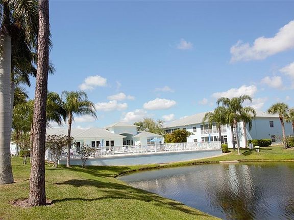 5th image of 5748 Sabal Trace Dr Unit 204