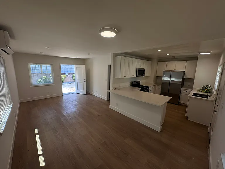 7222 Allott Ave — Photo 7