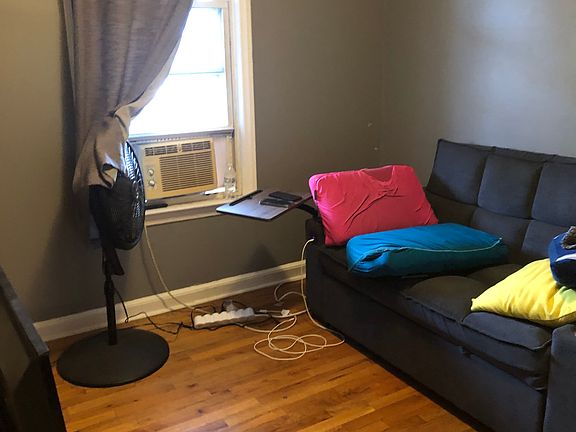 4th image of 25 E Broad St APT 2