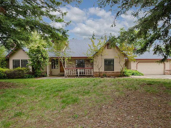 2nd image of 2861 Royal Park Dr