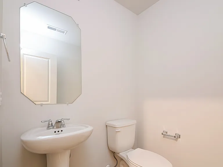2400 Harbor Cv SW — Photo 15