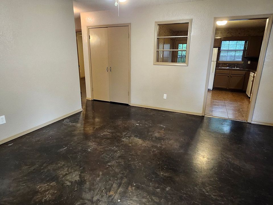 1st image of 2016 Watts Rd APT D