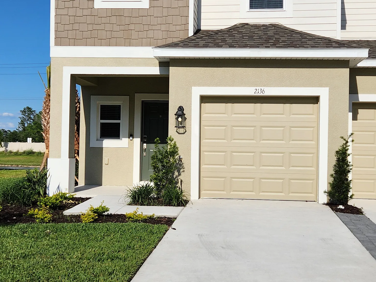 3 bed, 2.5 bath, 1553 sqft, $2,250 — Photo 2