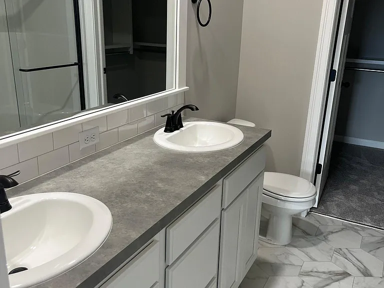 904 N Cloverleaf St — Photo 10