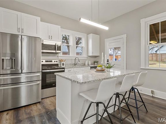 5th image of 1200 N Benton Ave