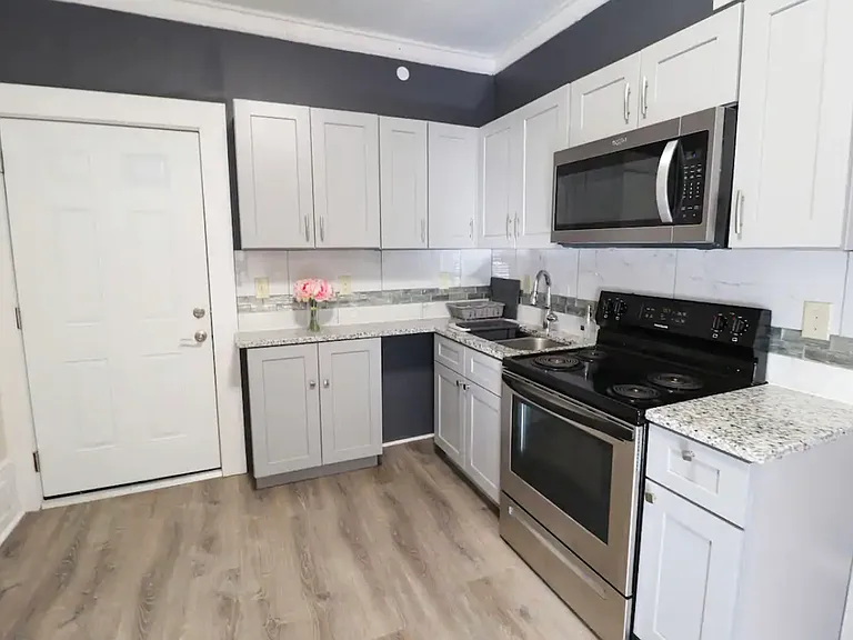 516 N Broadway #202 — Photo 20