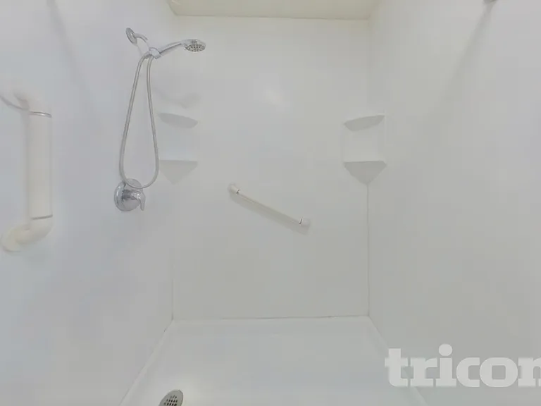 605 Colorado Ct — Photo 11