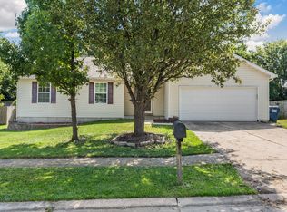 4 Spring Hill Cir, Wright City, MO 63390