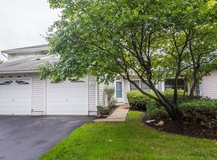 11 Sandpiper Dr #2402, Parlin, NJ 08859