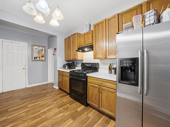 5th image of 2730 S 58th Ct