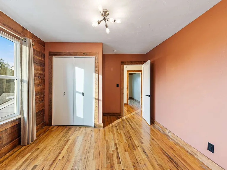 315 SE Davis St — Photo 25