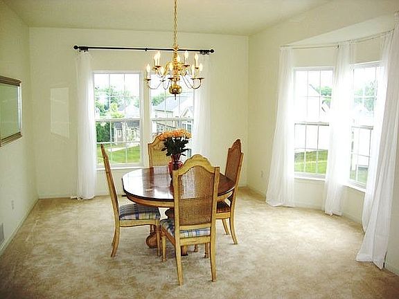 5th image of 10121 Westridge Ln