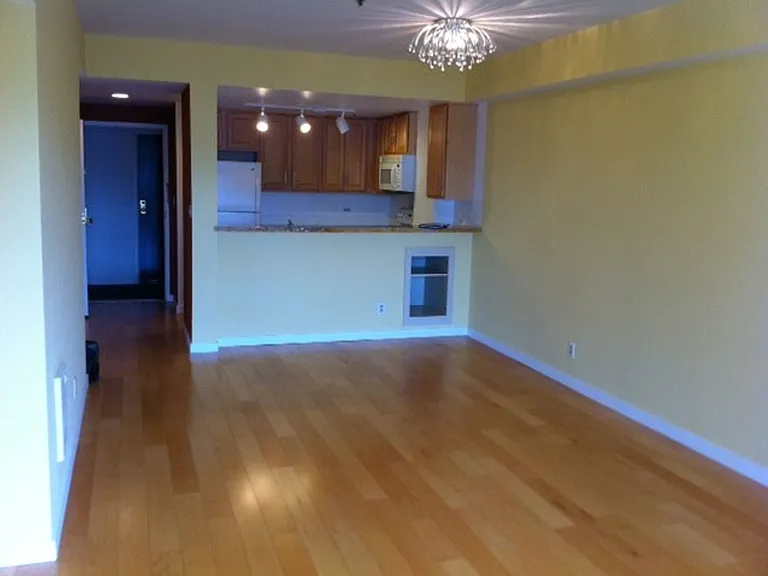 601 Van Ness Ave #405 — Photo 2