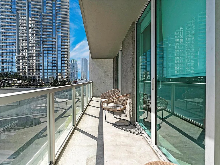 55 SE 6th St #1208 — Photo 24