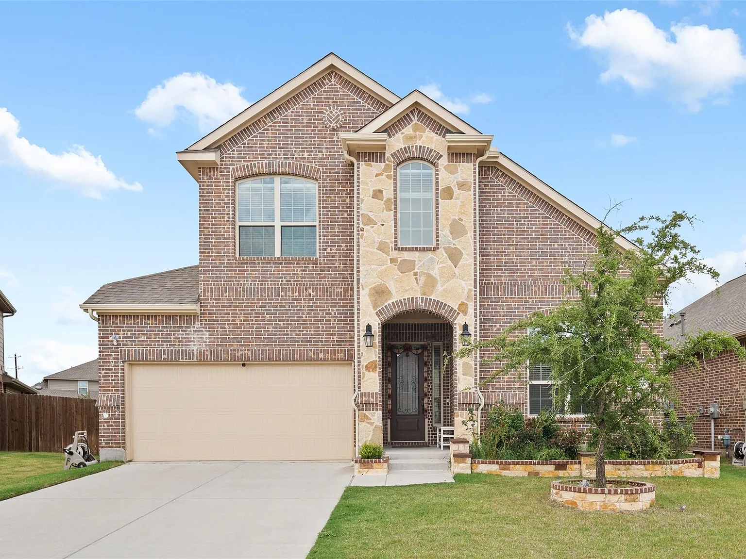 4 bed, 3.5 bath, 3258 sqft, $3,300 — Photo 1