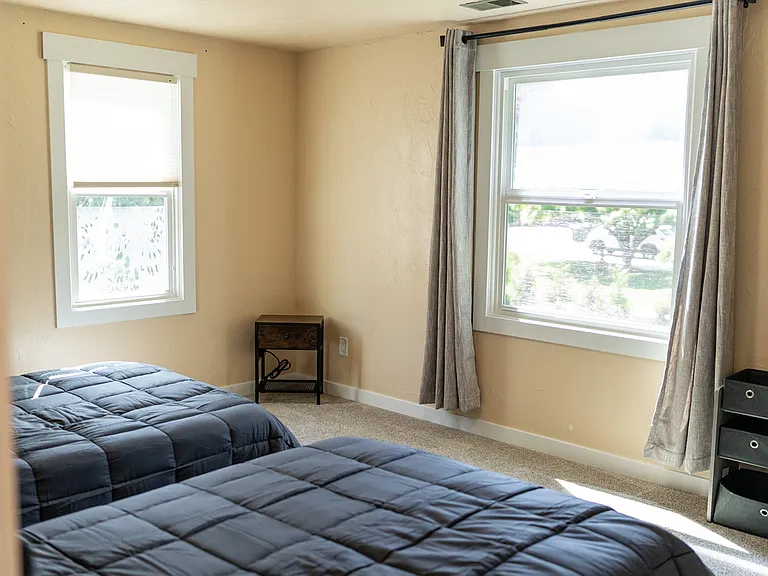 1530 Acacia Dr S — Photo 42
