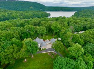 5 Shelter Cove Rd, Sherman, CT 06784