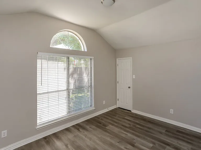 721 S Highland Dr — Photo 16