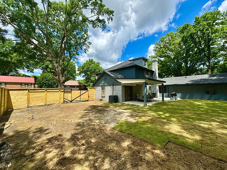 2686 Greenmill Dr — Photo 17