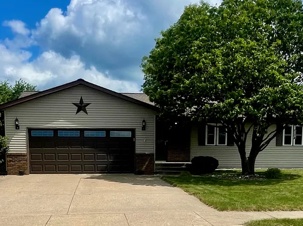 1140 Heeler Ave, Tomah, WI 54660