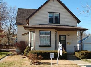 230 S Cedar St, Monticello, IA 52310