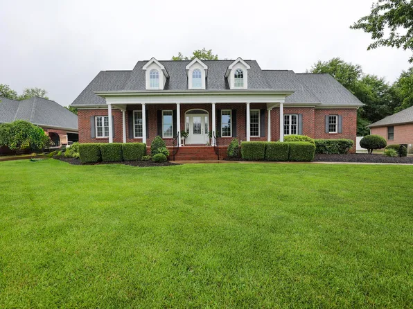 205 Willow Lake Dr, Paducah, KY 42003