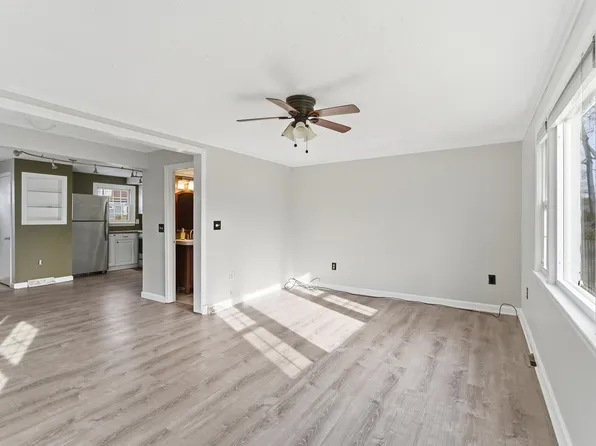 25 Kern Drive, Nashua, NH 03060